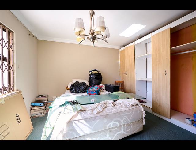 8 BEDROOM HOUSE FOR SALE IN NOORDWYK
